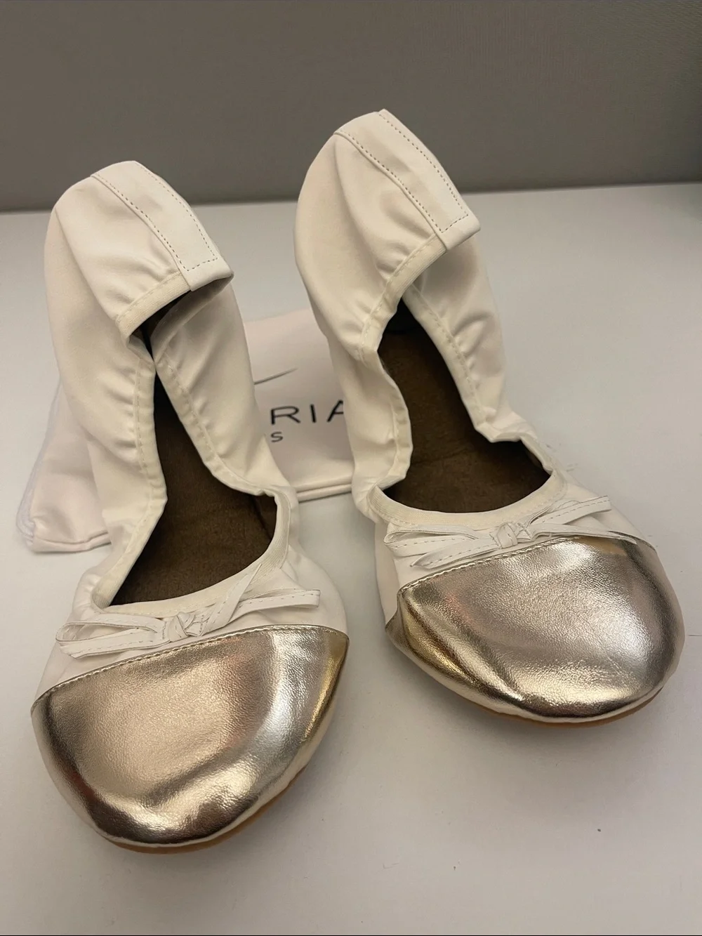 Talaria - Women’s White & Gold Foldable Ballet Flats Size 10
